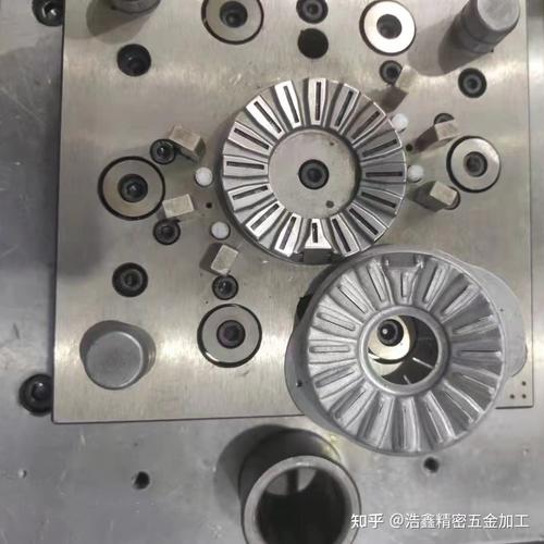 五金沖壓模具與塑膠加工模具 工業生產的雙翼